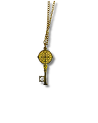 Colgante con Cadena Simbologia Acero Dorado LS09